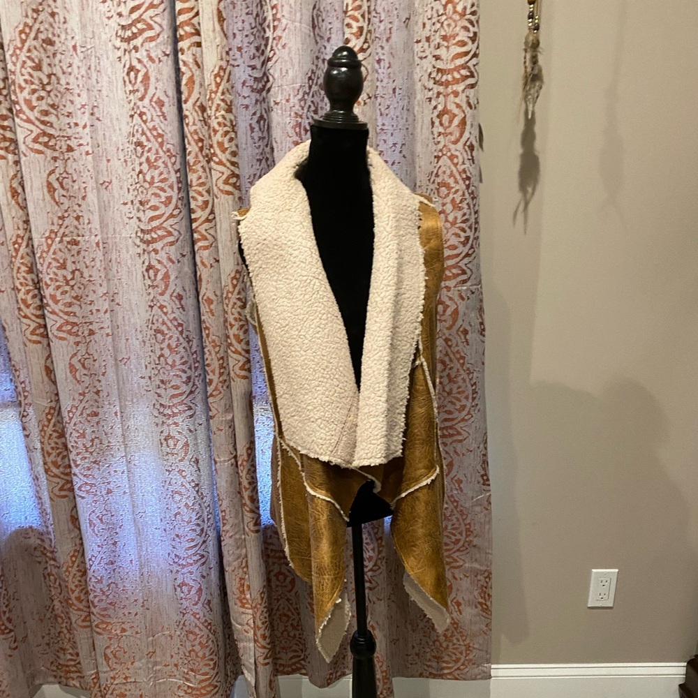 Hot & Delicious Vest